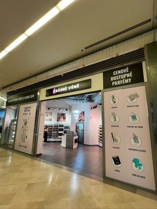 Otevřeli jsme jubilejní 10. prodejnu Krásných vůní 🥳 Najdete nás v OC Plaza v Liberci 💙🤍 Každý den od 9 do 20 hodin 😍 Pro...